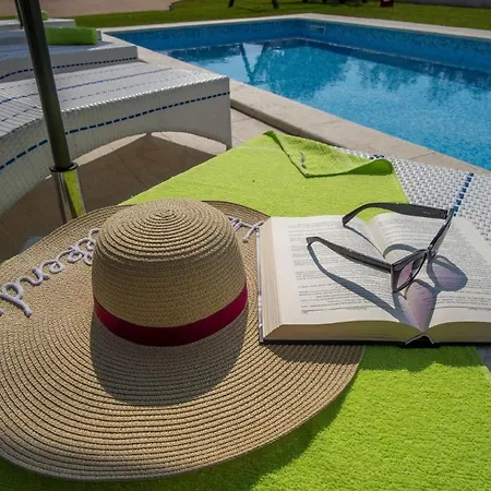 Mit Privatpool Fuer 9 Personen Ca 200 Qm In Segotici, Istrien Suedkueste Von Istrien Marcana